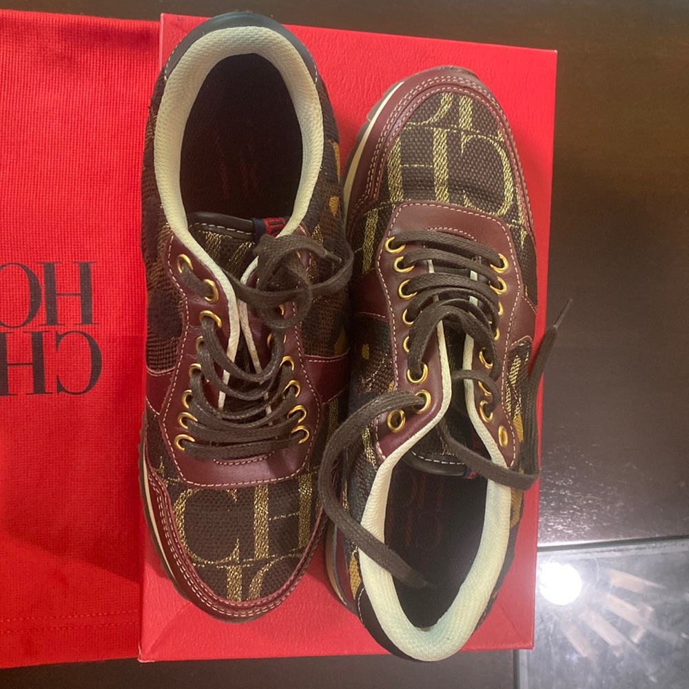 Caroline Herrera Sneakers!! Excellent condition!! Show stopper gold accent!!